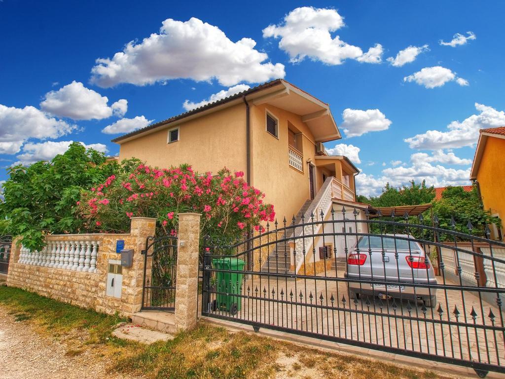 Apartments Durda 1390 Штинян Екстер'єр фото